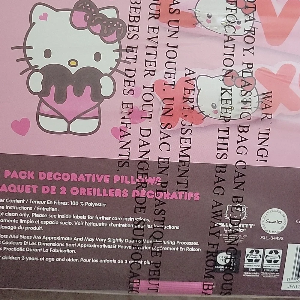 HELLO KITTY SET OF 2 LOVE XOXO PILLOWS NWT